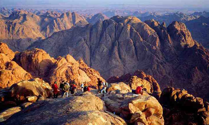Egypt Sinai Sunrise 1 رحلة جبل موسى و دير سانت كاترين